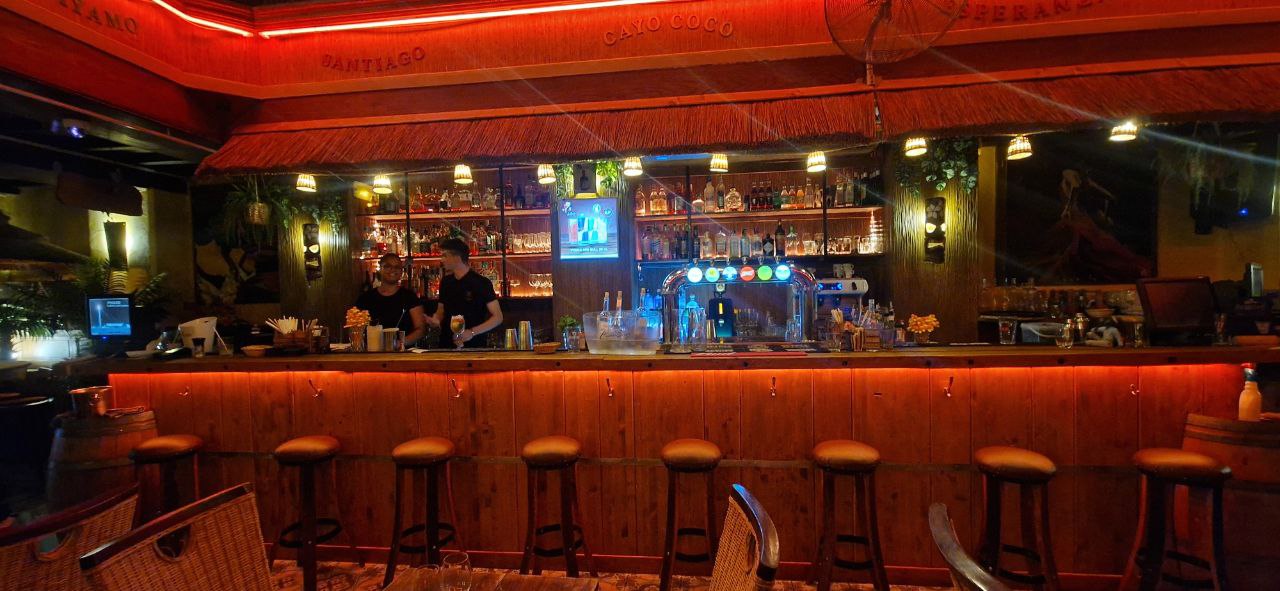 Bar La Havane Nice - comptoir cocktails rhum