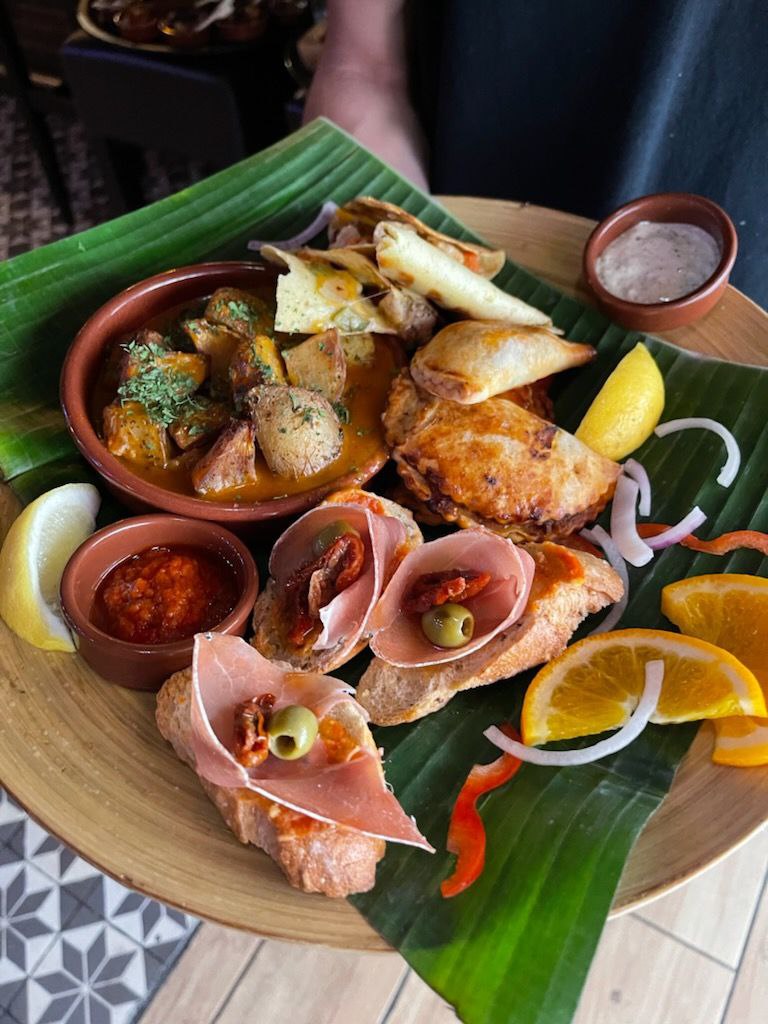 Tapas cubaines La Havane Nice - feuille de bananier